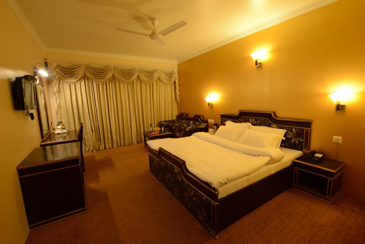 Hotel Park Paradise Manali Manāli Exteriör bild