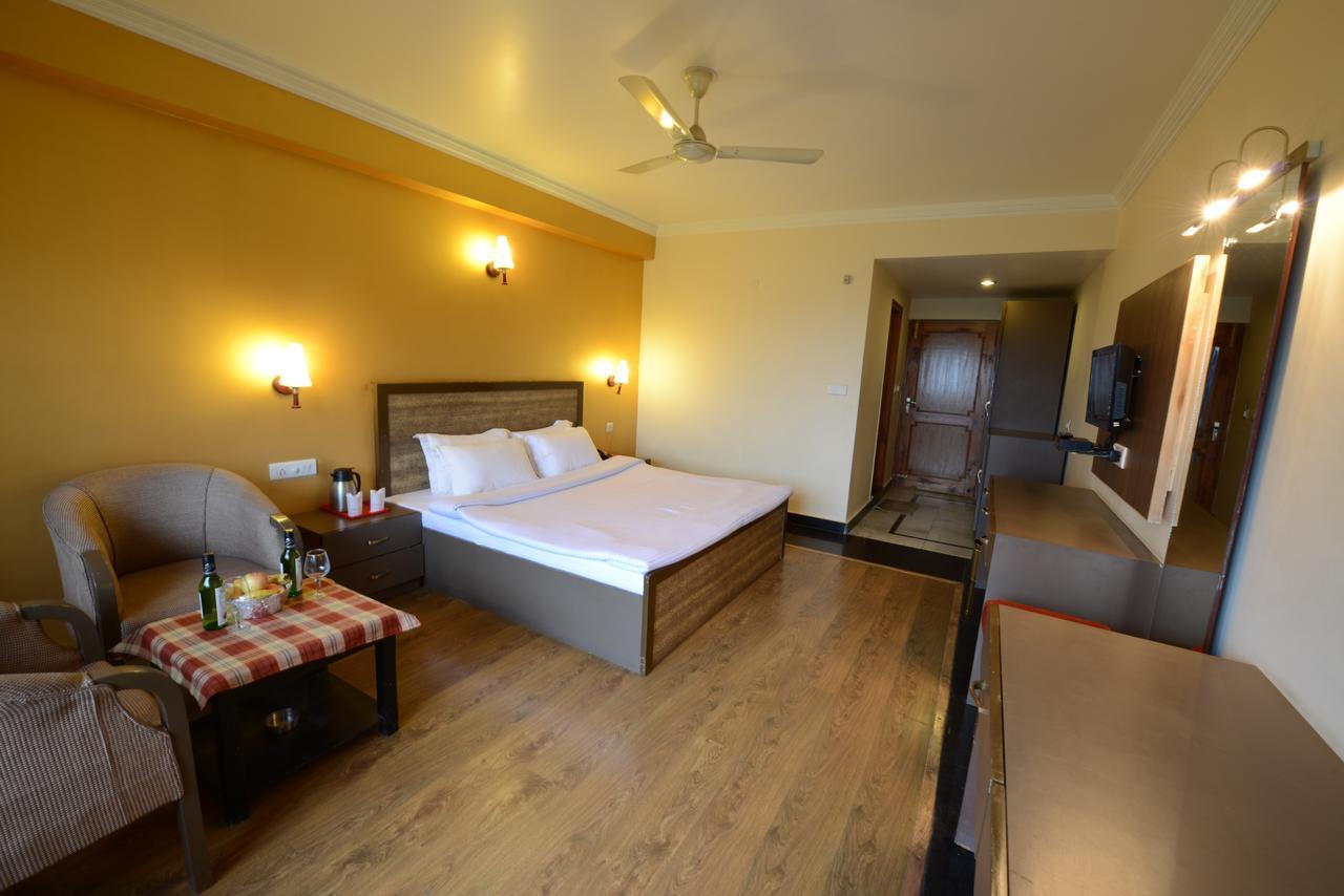Hotel Park Paradise Manali Manāli Exteriör bild