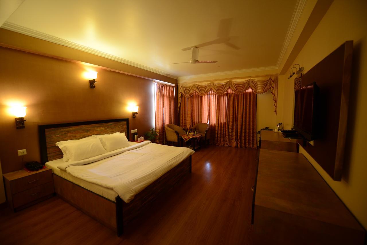 Hotel Park Paradise Manali Manāli Exteriör bild