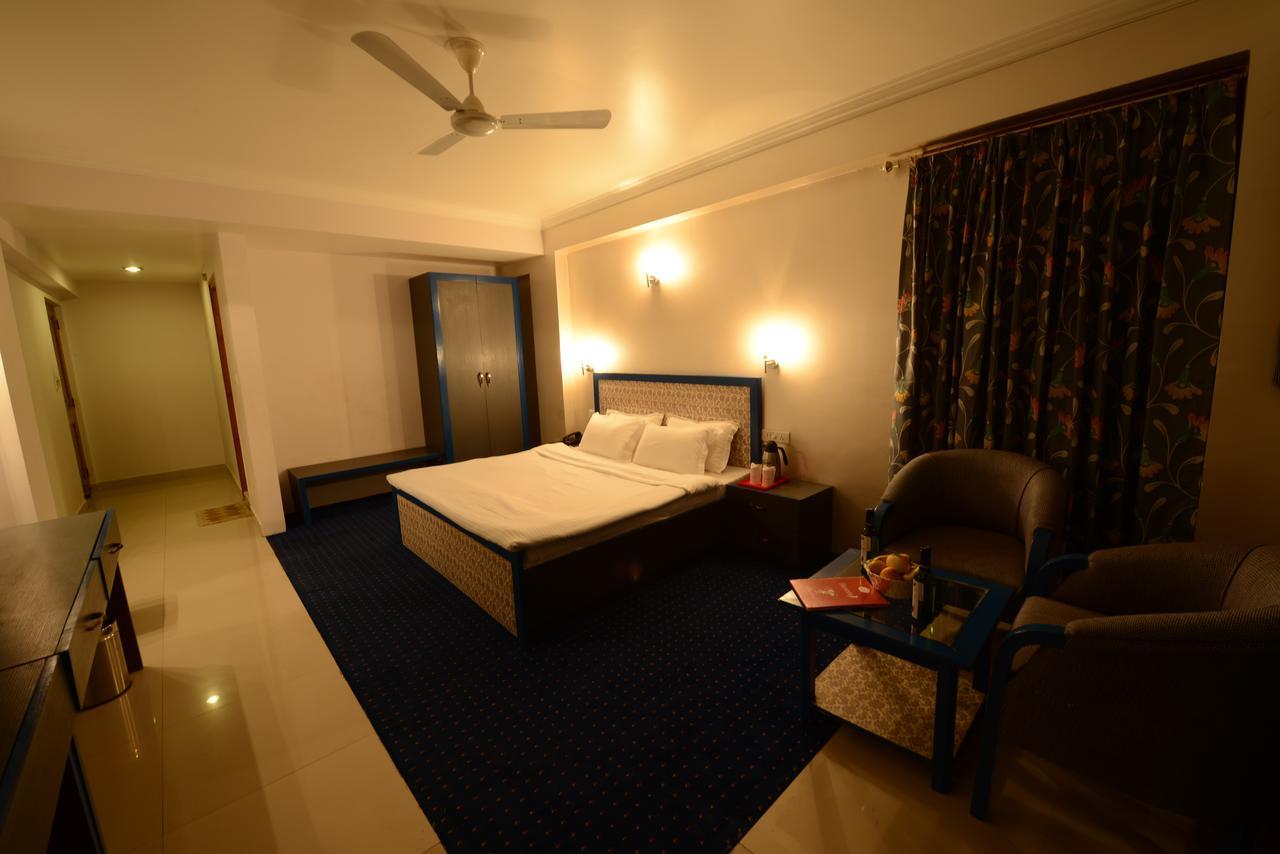 Hotel Park Paradise Manali Manāli Exteriör bild