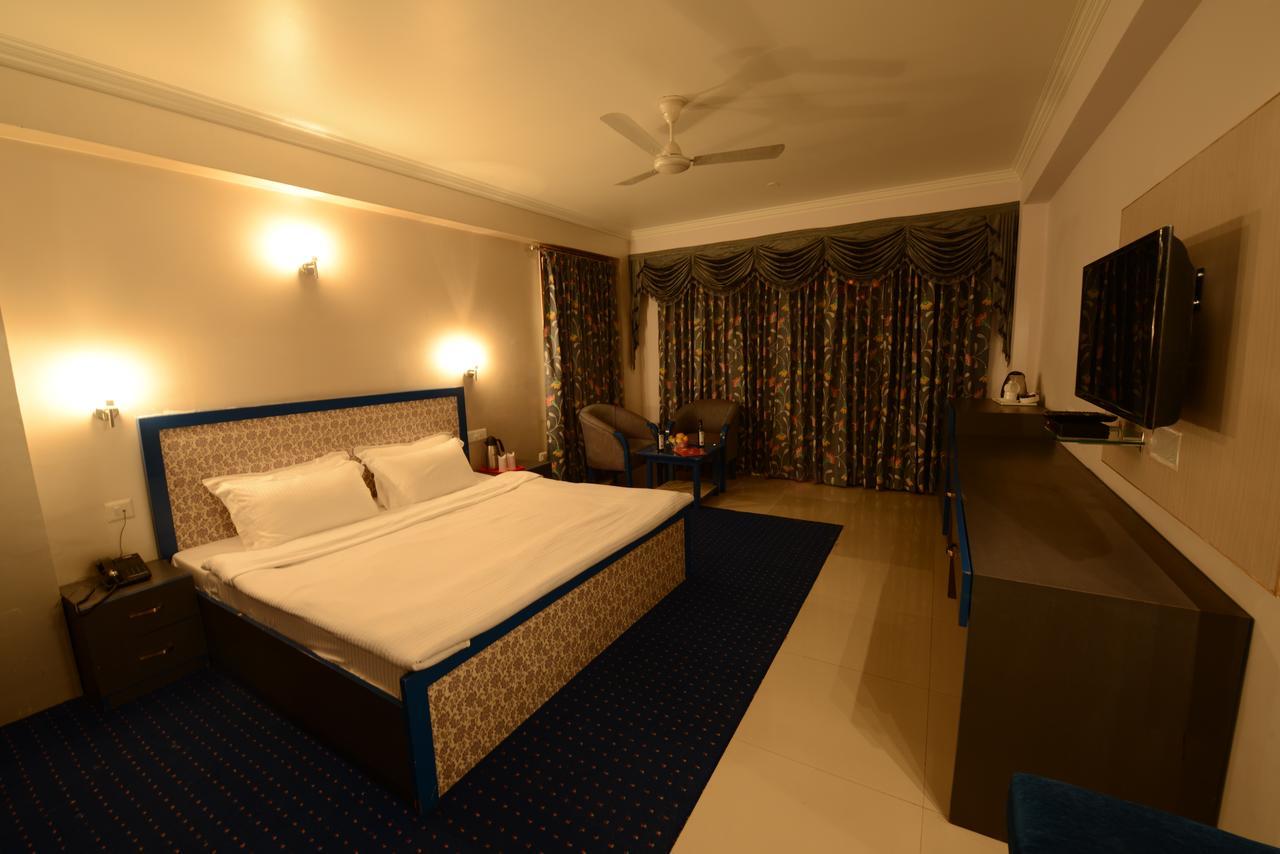 Hotel Park Paradise Manali Manāli Exteriör bild